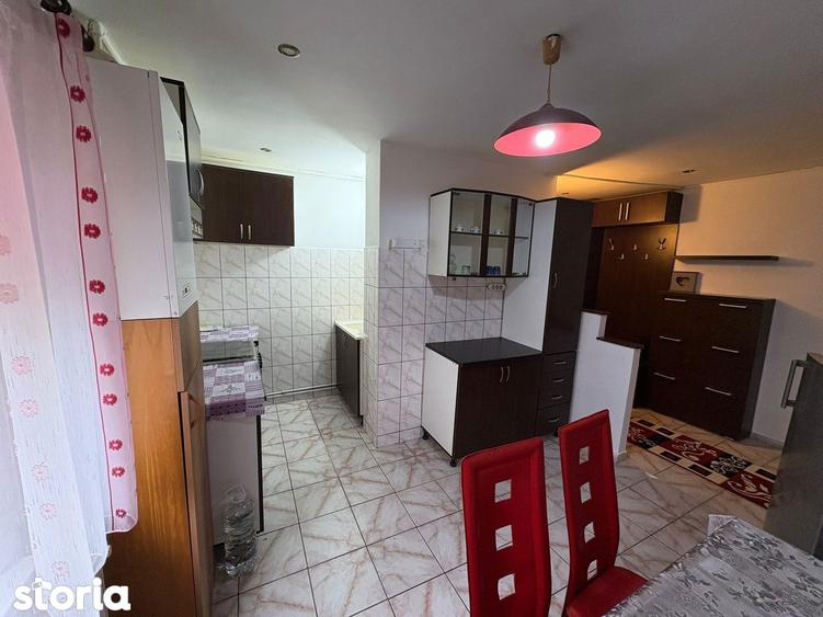 Apartament cu 2 camere, mobilat în Lenin