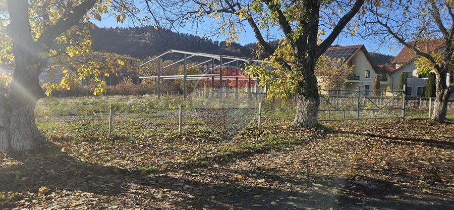Teren Construcții intravilan de 1647 mp, în Sarasău