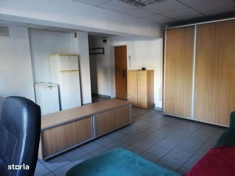 Apartament cu 2 camere semidecomandat, mobilat în Cotroceni