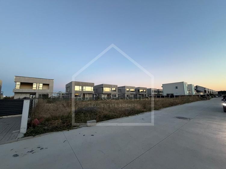 Teren Construcții intravilan de 1000 mp, în Tunari