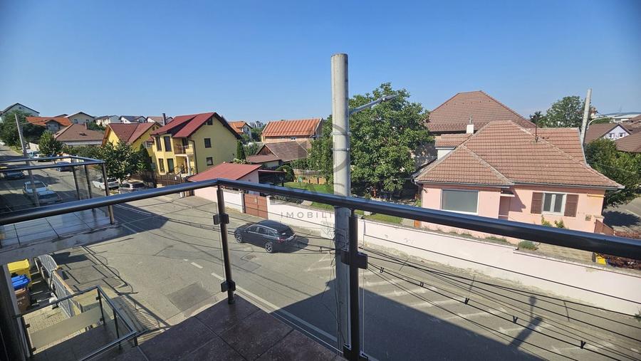 Apartament cu 6 camere decomandat, mobilat în Turnișor
