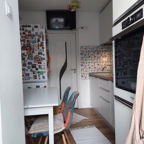 Apartament cu 3 camere semidecomandat în Țiglina 2