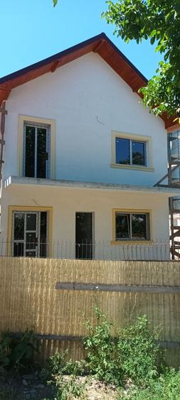 Casă cu 4 camere în Kamsas