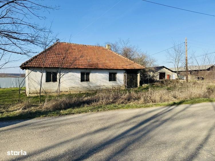 Casă cu 3 camere cu Teren 94 Mp în Tăut