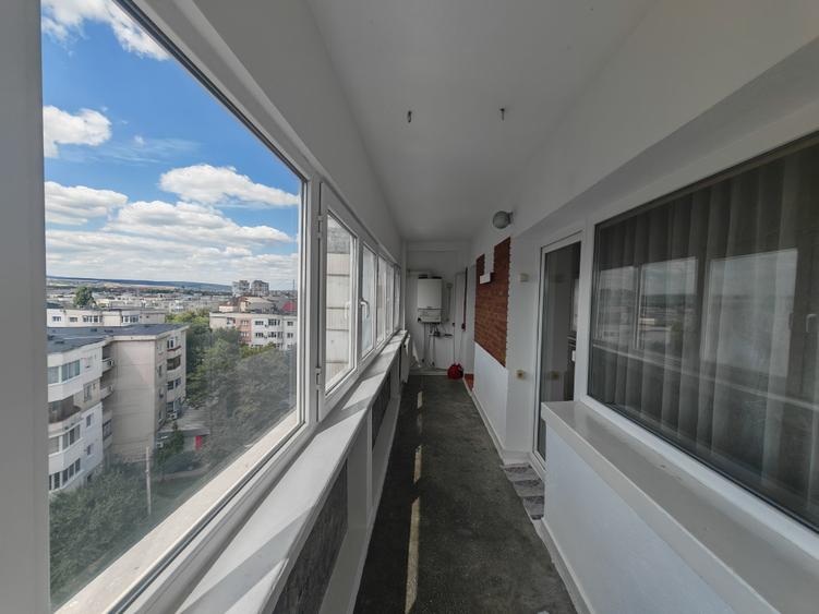 Apartament cu 2 camere decomandat în Banca Națională