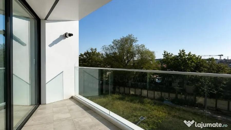 Apartament cu 3 camere decomandat în Barbu Văcărescu