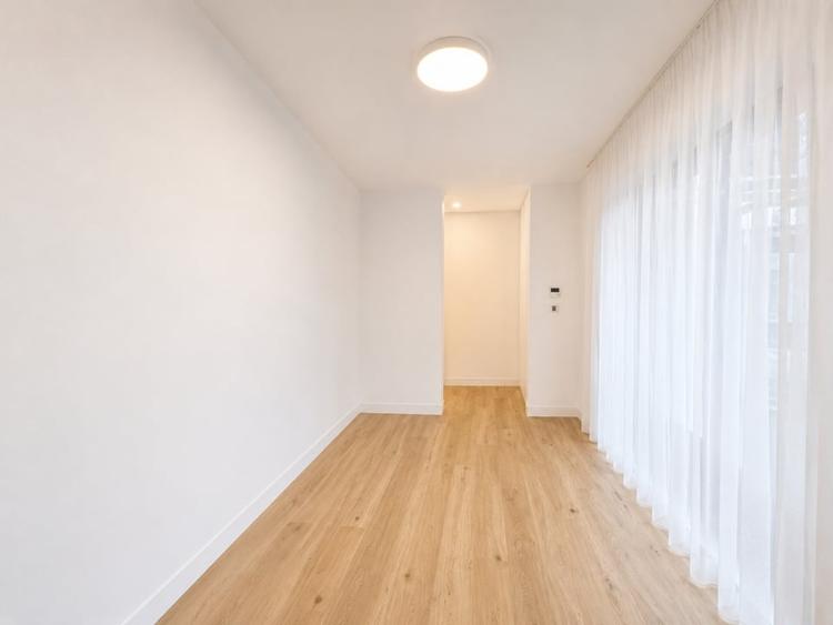 Apartament cu 3 camere, mobilat în Dacia