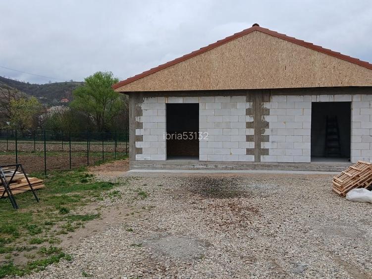 Casă cu 3 camere în Chimindia