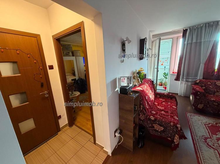 Apartament cu 2 camere semidecomandat, mobilat în Titan