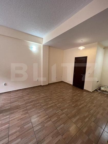 Spațiu comercial, de 240 mp, în Central