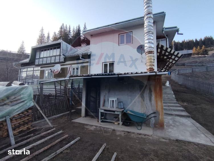 Case cu 7 camere de vanzare in comuna Panaci, sat Dragoiasa. - 16