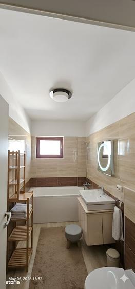 Apartament cu 3 camere decomandat în Băneasa