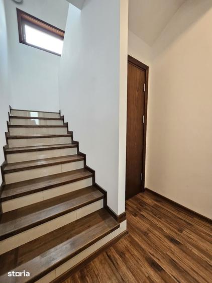 Casă cu 4 camere cu Teren 172 Mp în Ștefănești