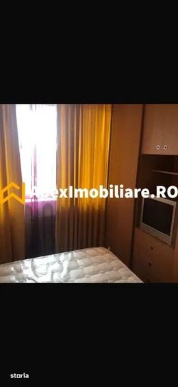 Apartament cu 3 camere semidecomandat în Grivița