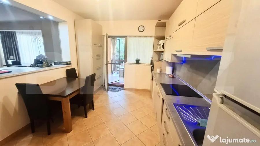 Casă cu 7 camere cu Teren 500 Mp în Bună Ziua