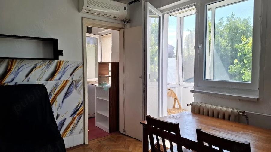 Apartament cu 2 camere nedecomandat în Central