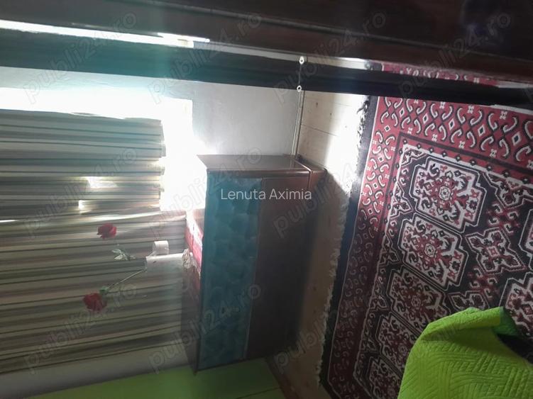 Casă cu 5 camere cu Teren 7000 Mp în Central