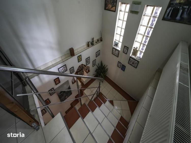 Casă cu 4 camere cu Teren 250 Mp în Criș