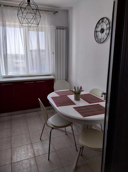 Apartament cu 2 camere decomandat în Titan — fotografia 1
