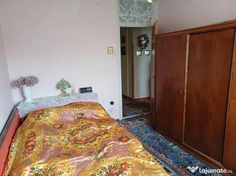 Apartament cu 3 camere decomandat în Ultracentral