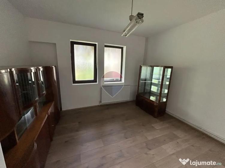 Spațiu comercial, de 135 mp, în Valea Roșie