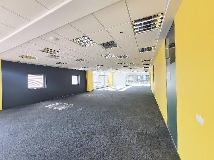 Birou, de 521 mp, în Aviației