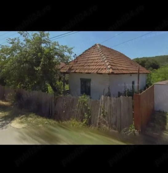 Casă cu Teren 1540 Mp în Mătăsari