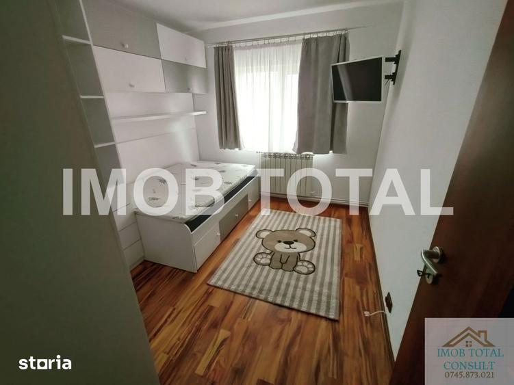 Apartament cu 3 camere, mobilat în Craiovei