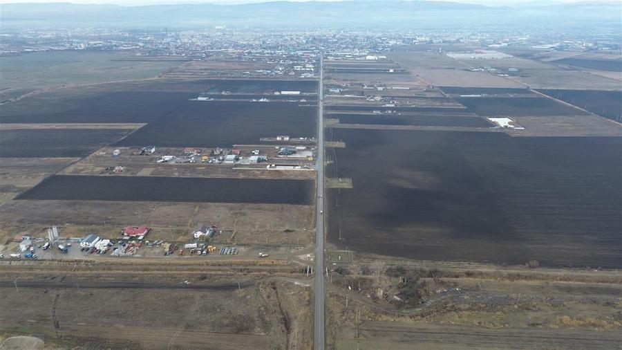 Teren Construcții intravilan de 10450 mp, în Est