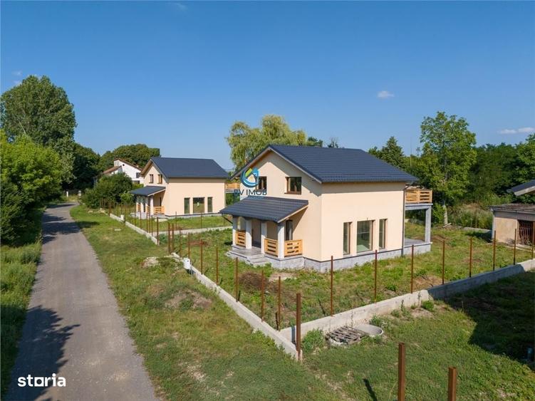 Casă cu 4 camere cu Teren 680 Mp în Hălchiu