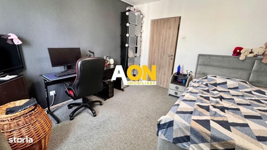 Apartament cu 3 camere decomandat în Cetate