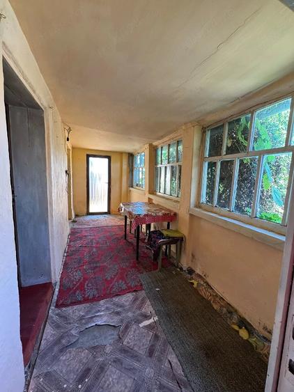 Casă cu Teren 1317 Mp în Central