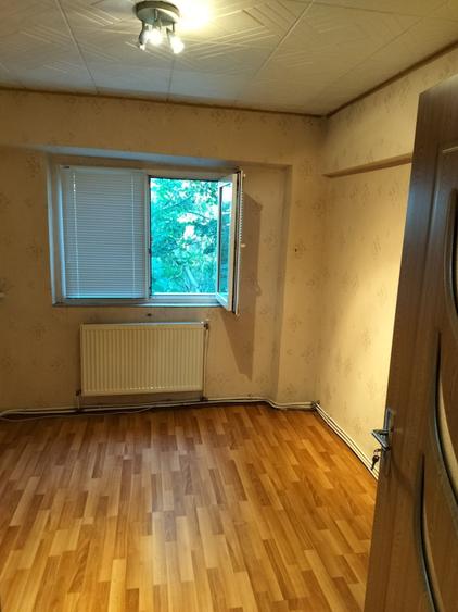 Apartament cu 3 camere decomandat în Obor