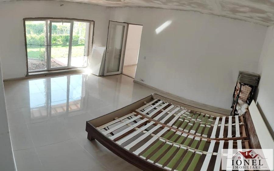 Casă individuală cu 2 camere cu Canalizare în Totoi
