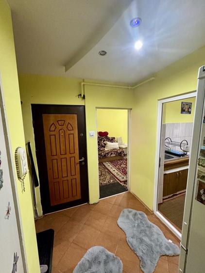 Apartament 2 camere decomandat Poarta 6 - 7