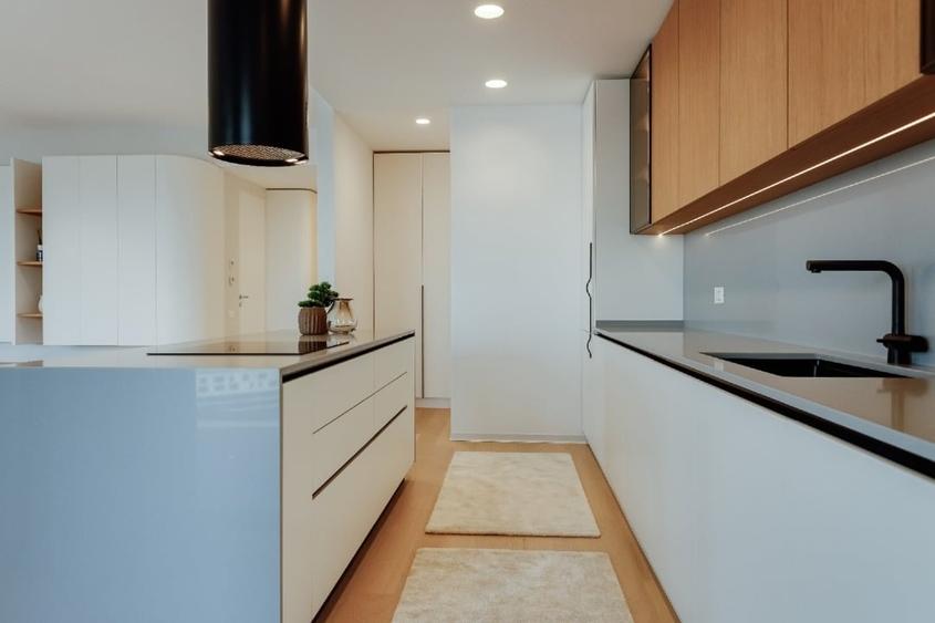 Apartament cu 4 camere decomandat, mobilat în Floreasca