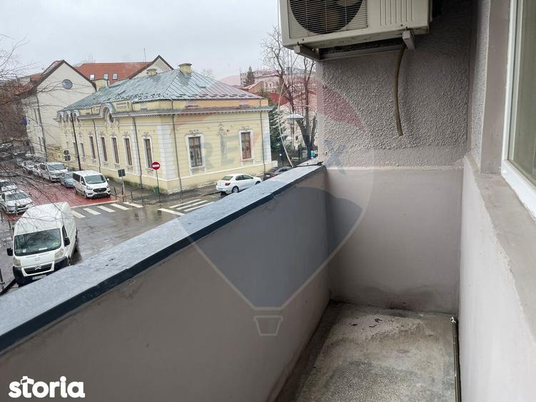 Studio de 35 mp etaj 1 Str. Nicolae Iorga - centrala proprie - 9
