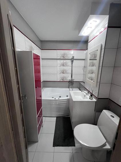 Apartament cu 2 camere decomandat în 22 Decembrie
