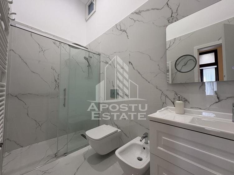 Apartament cu 3 camere circular, mobilat în P-ța Maria
