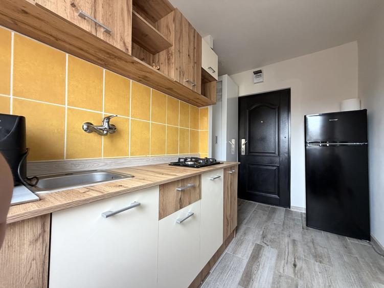 Garsonieră decomandată, mobilată în Complex Studențesc
