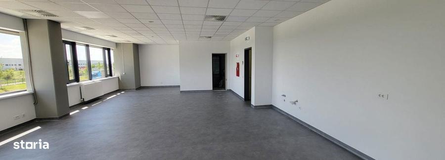 Spațiu comercial, de 1,710 mp, în Vest