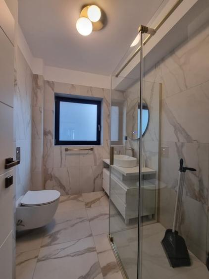 Apartament cu 3 camere decomandat, mobilat în Primăverii