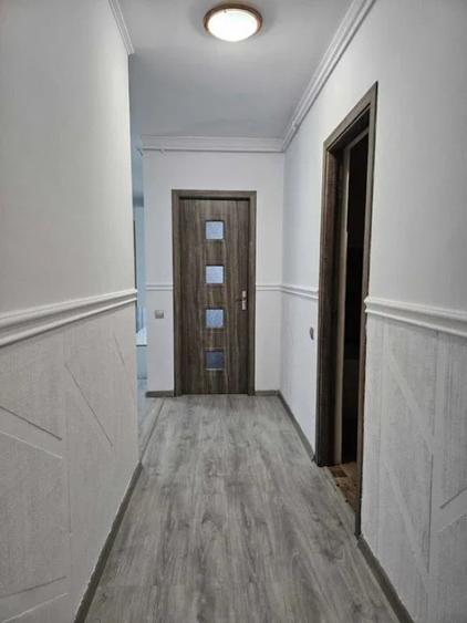 Apartament cu 3 camere decomandat în Florești
