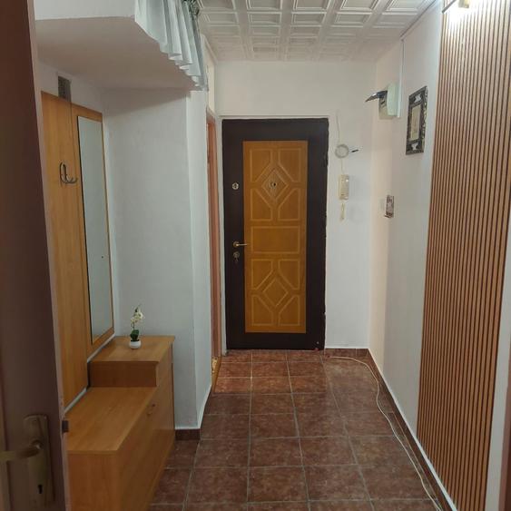 Apartament cu 2 camere decomandat în Aradului