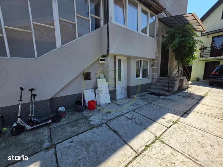 Casă cu 2 camere decomandat în Central