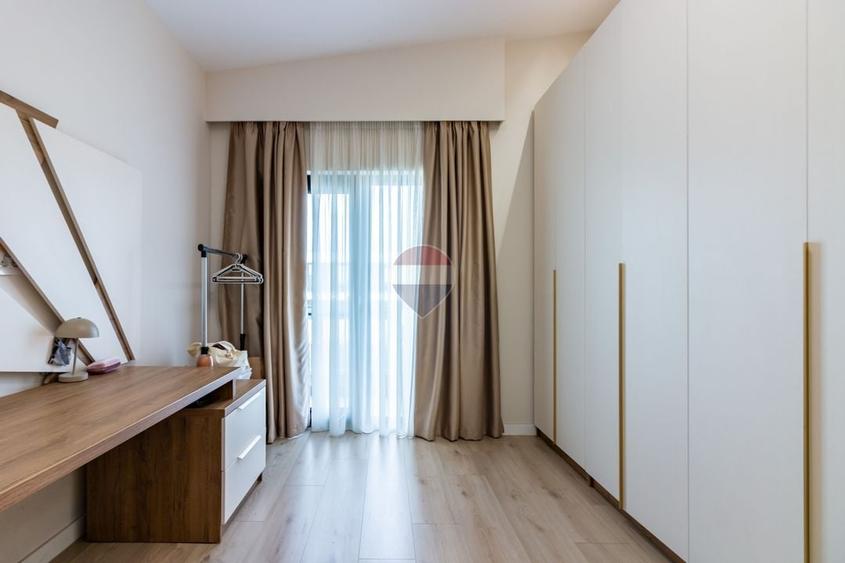 Casă individuală cu 4 camere cu Teren 375 Mp în Tunari