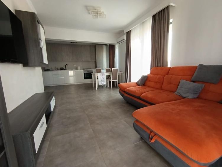 Apartament cu 3 camere decomandat în Cocorăștii Mislii