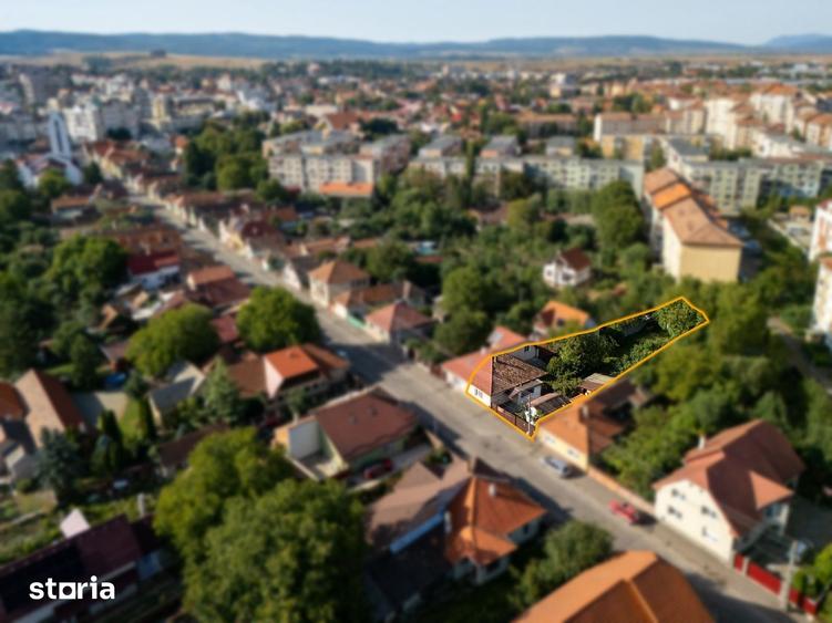 Casă cu 2 camere cu Teren 625 Mp în Central