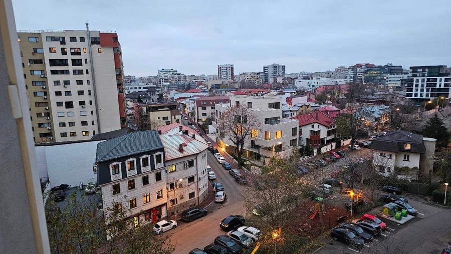Apartament cu 2 camere semidecomandat, mobilat în Unirii
