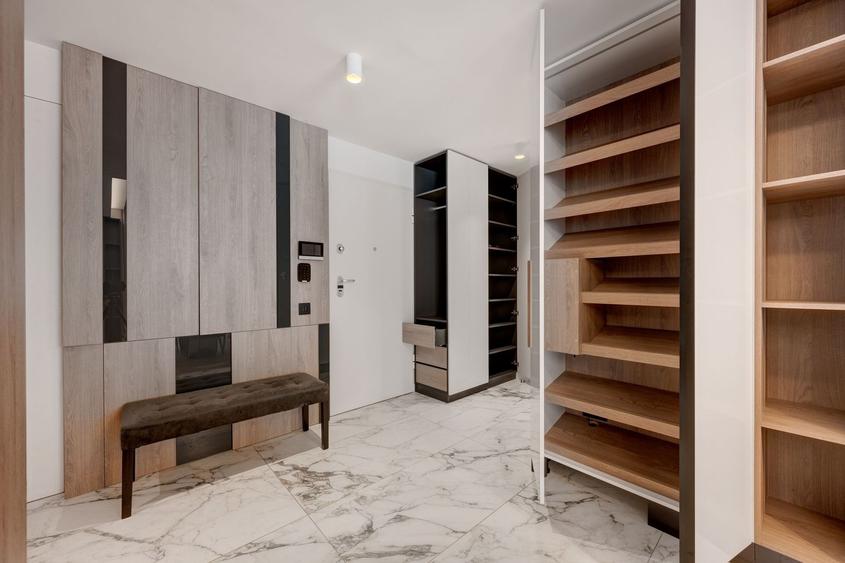 Apartament cu 3 camere semidecomandat, mobilat în Floreasca